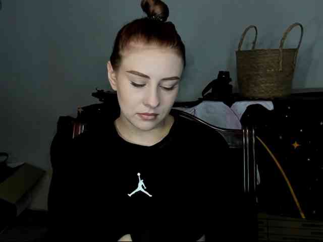RedheadDevil webcam