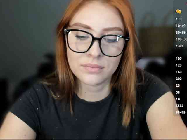 RedheadDevil webcam