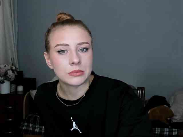 RedheadDevil webcam