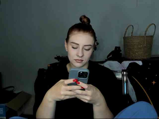 RedheadDevil webcam