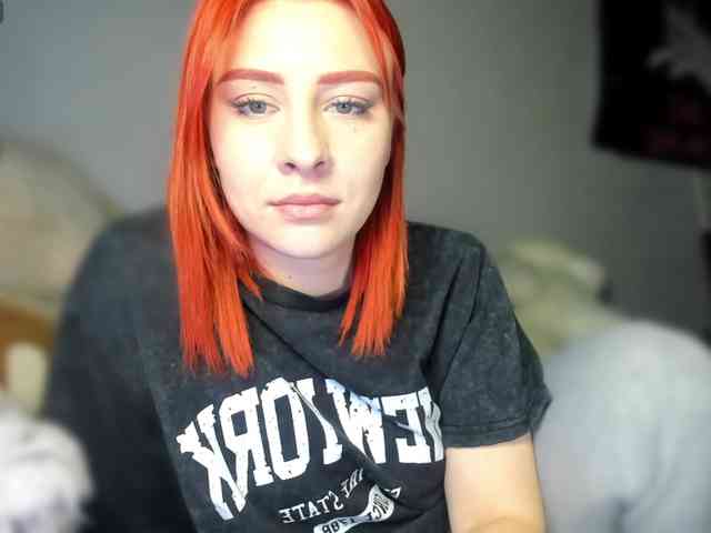 RedheadDevil webcam