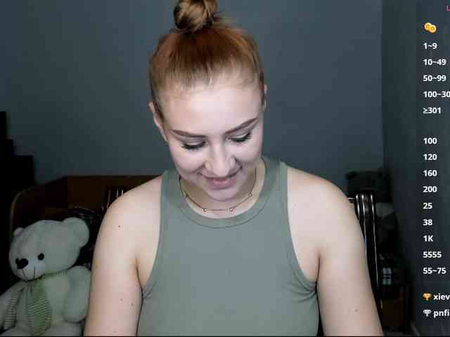 RedheadDevil webcam
