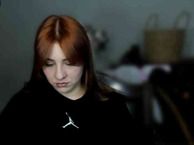 RedheadDevil webcam