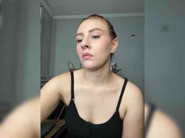 RedheadDevil webcam