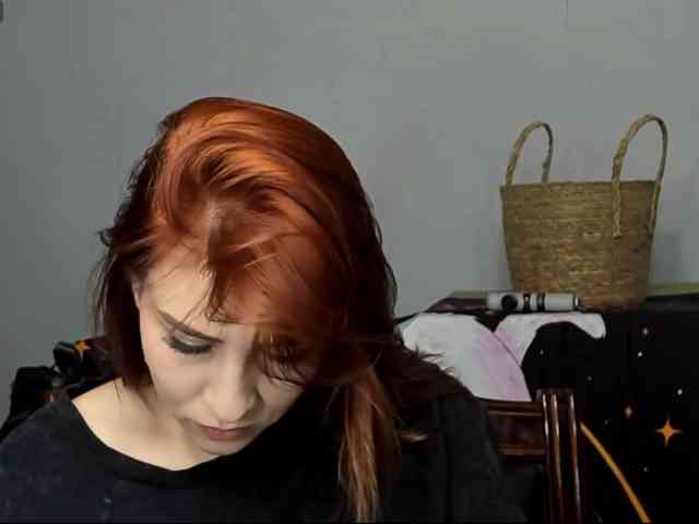 RedheadDevil webcam