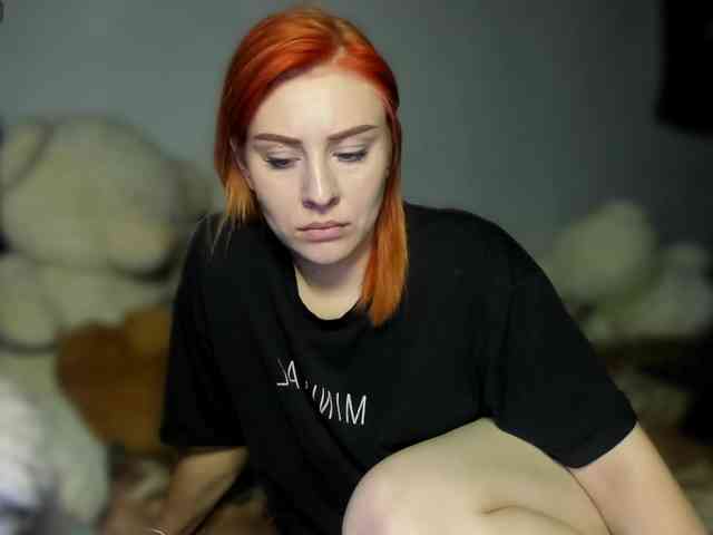 RedheadDevil webcam