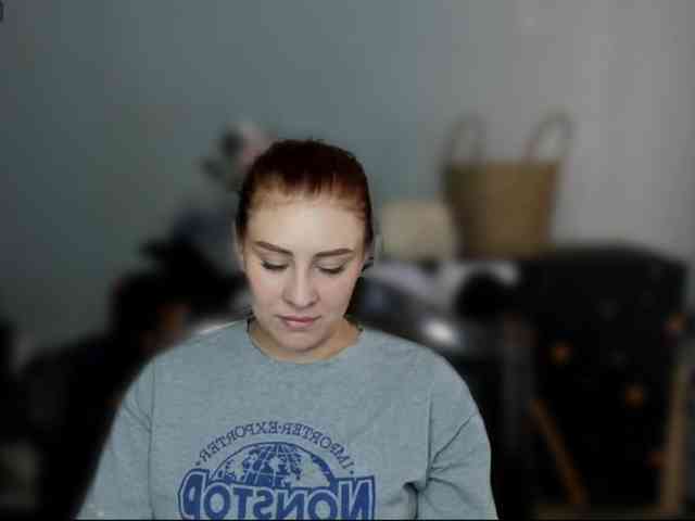 RedheadDevil webcam