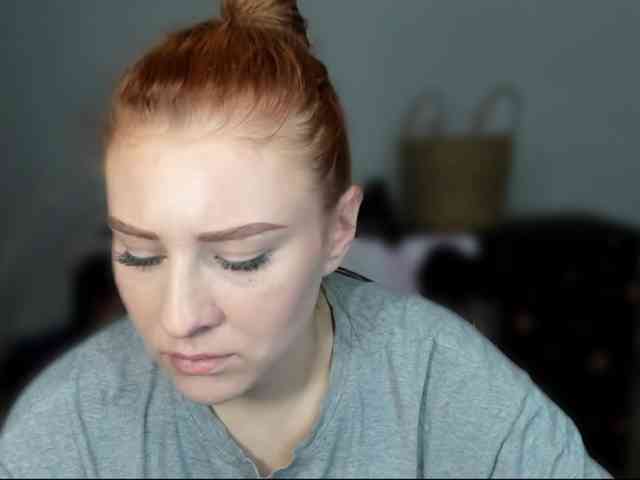 RedheadDevil webcam
