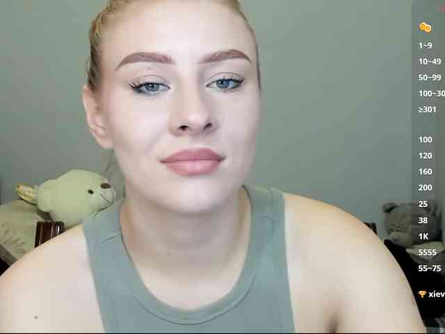 RedheadDevil webcam