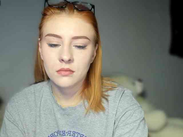 RedheadDevil webcam
