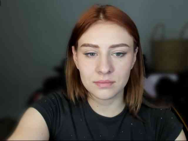RedheadDevil webcam