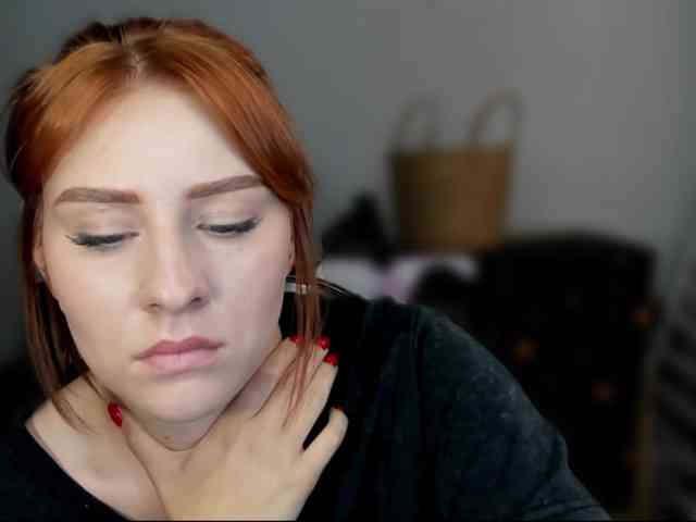 RedheadDevil webcam