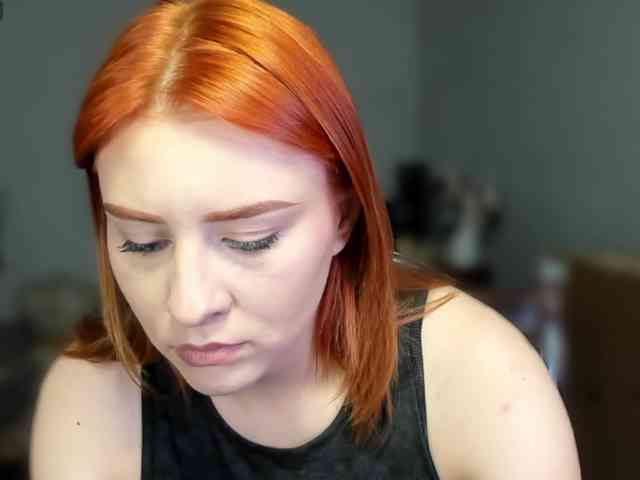 RedheadDevil webcam