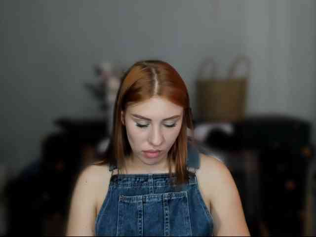 RedheadDevil webcam