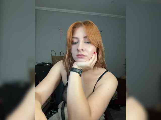 RedheadDevil webcam