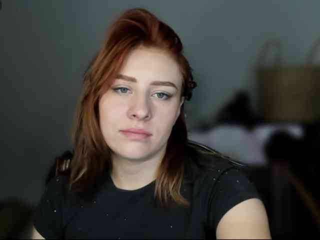 RedheadDevil webcam