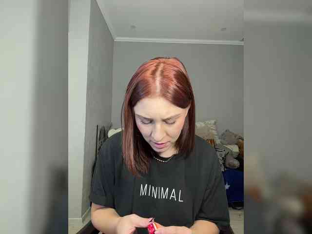 RedheadDevil webcam