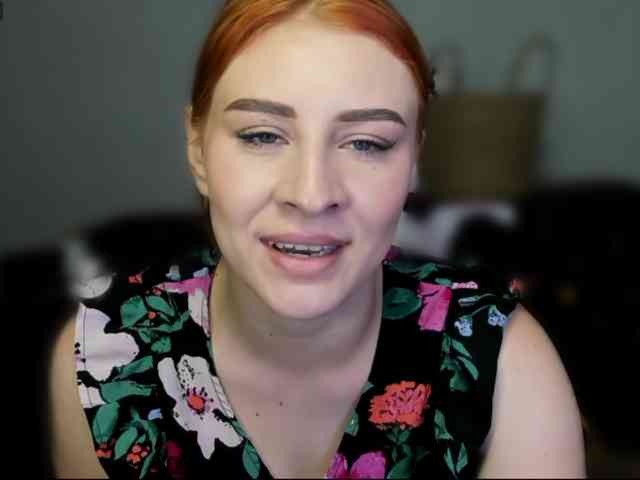 RedheadDevil webcam