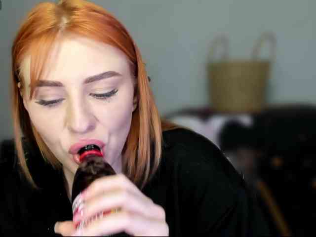 RedheadDevil webcam