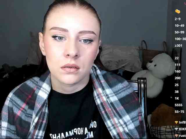 RedheadDevil webcam