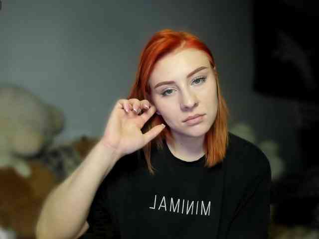 RedheadDevil webcam