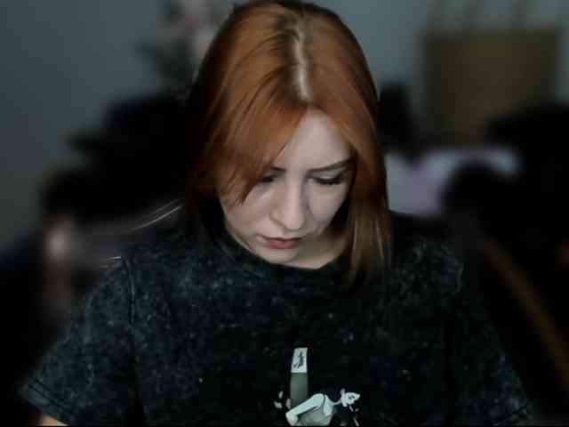 RedheadDevil webcam
