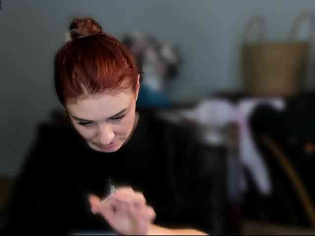 RedheadDevil webcam