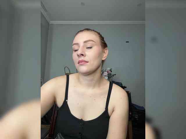 RedheadDevil webcam