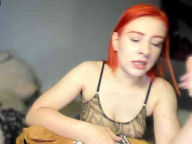 RedheadDevil webcam