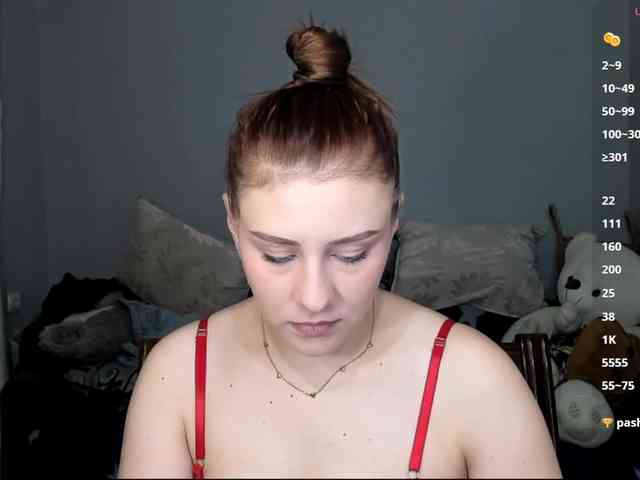 RedheadDevil webcam