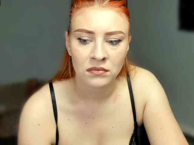 RedheadDevil webcam