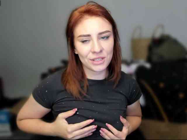 RedheadDevil webcam