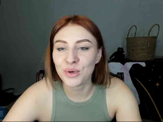 RedheadDevil webcam