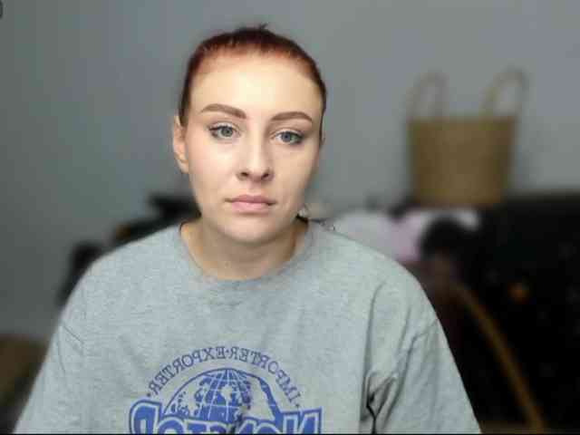 RedheadDevil webcam