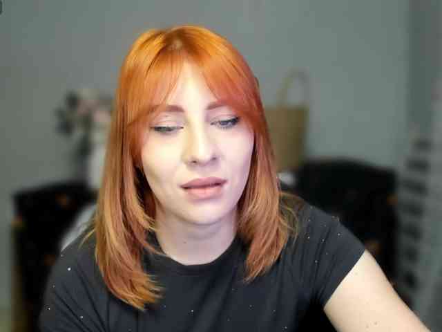 RedheadDevil webcam
