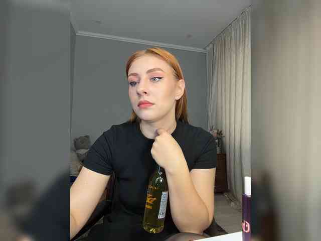 RedheadDevil webcam