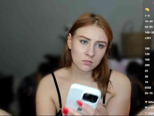 RedheadDevil webcam