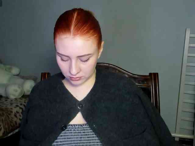 RedheadDevil webcam