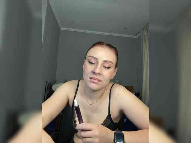 RedheadDevil webcam