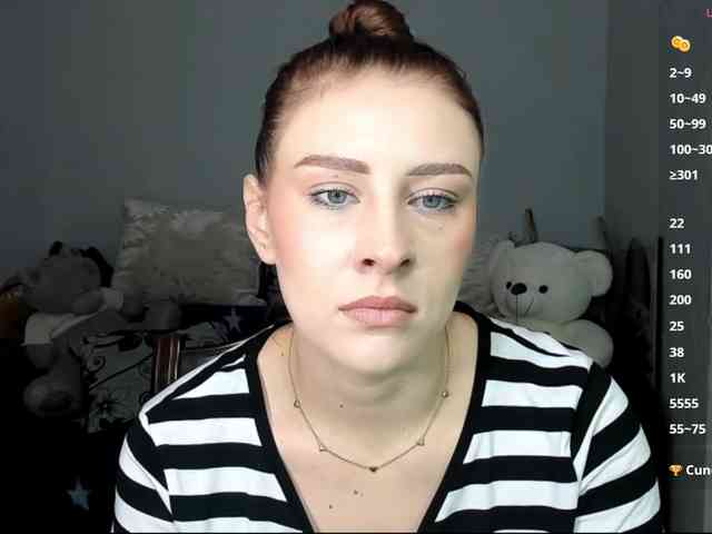 RedheadDevil webcam