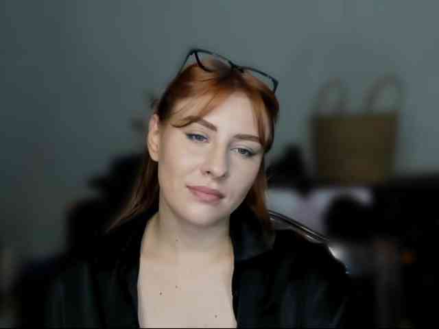 RedheadDevil webcam