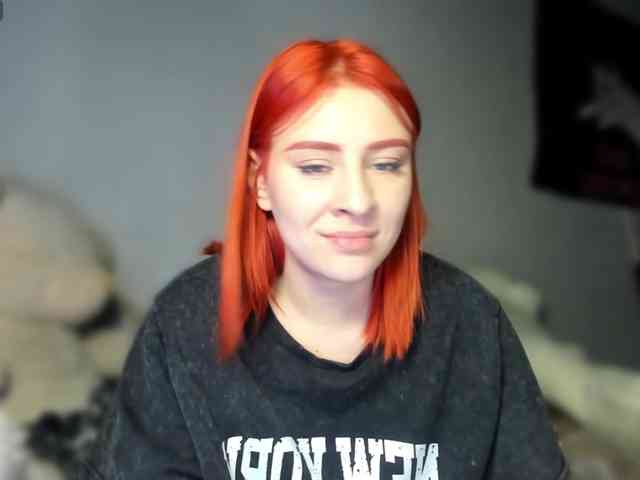 RedheadDevil webcam