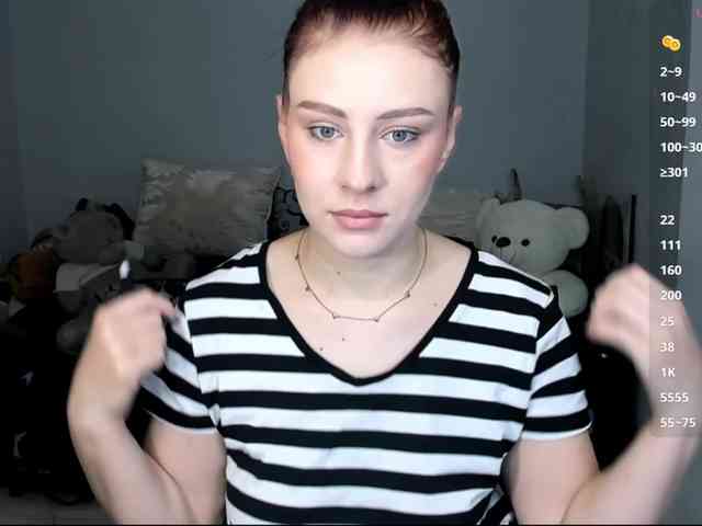 RedheadDevil webcam