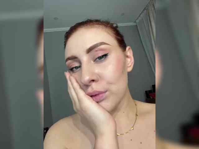 RedheadDevil webcam