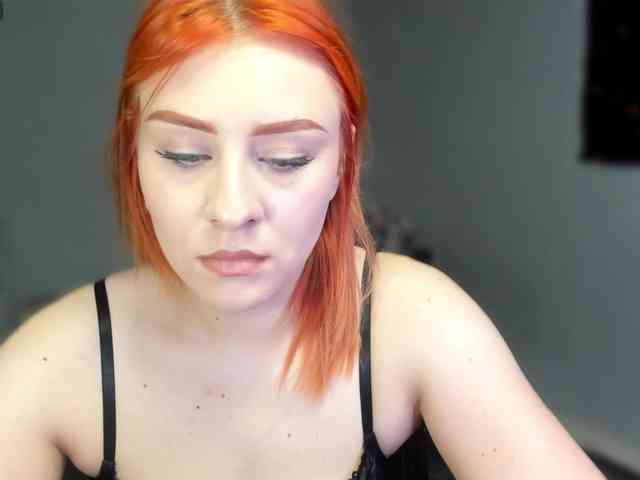 RedheadDevil webcam