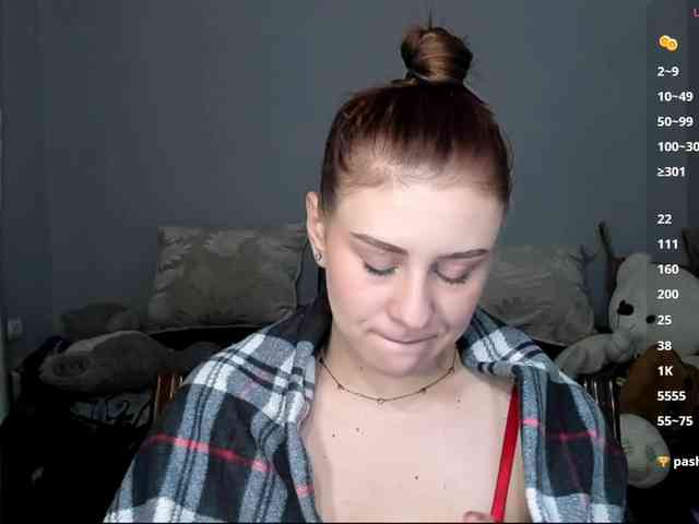 RedheadDevil webcam