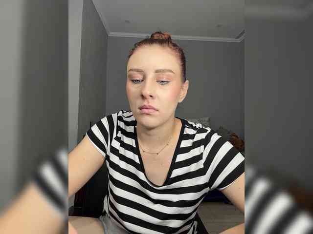 RedheadDevil webcam