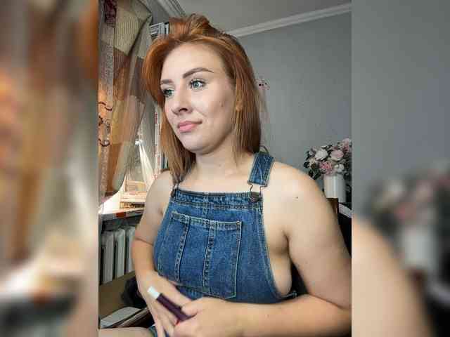 RedheadDevil webcam