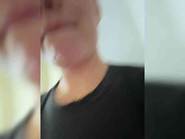 RedheadDevil webcam
