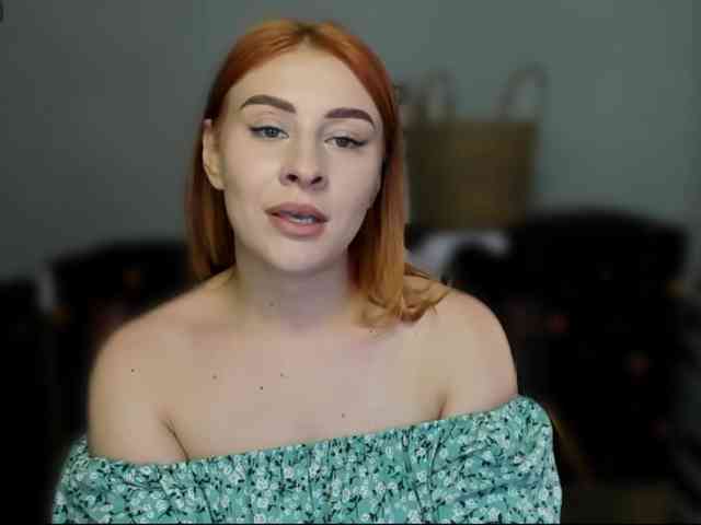 RedheadDevil webcam
